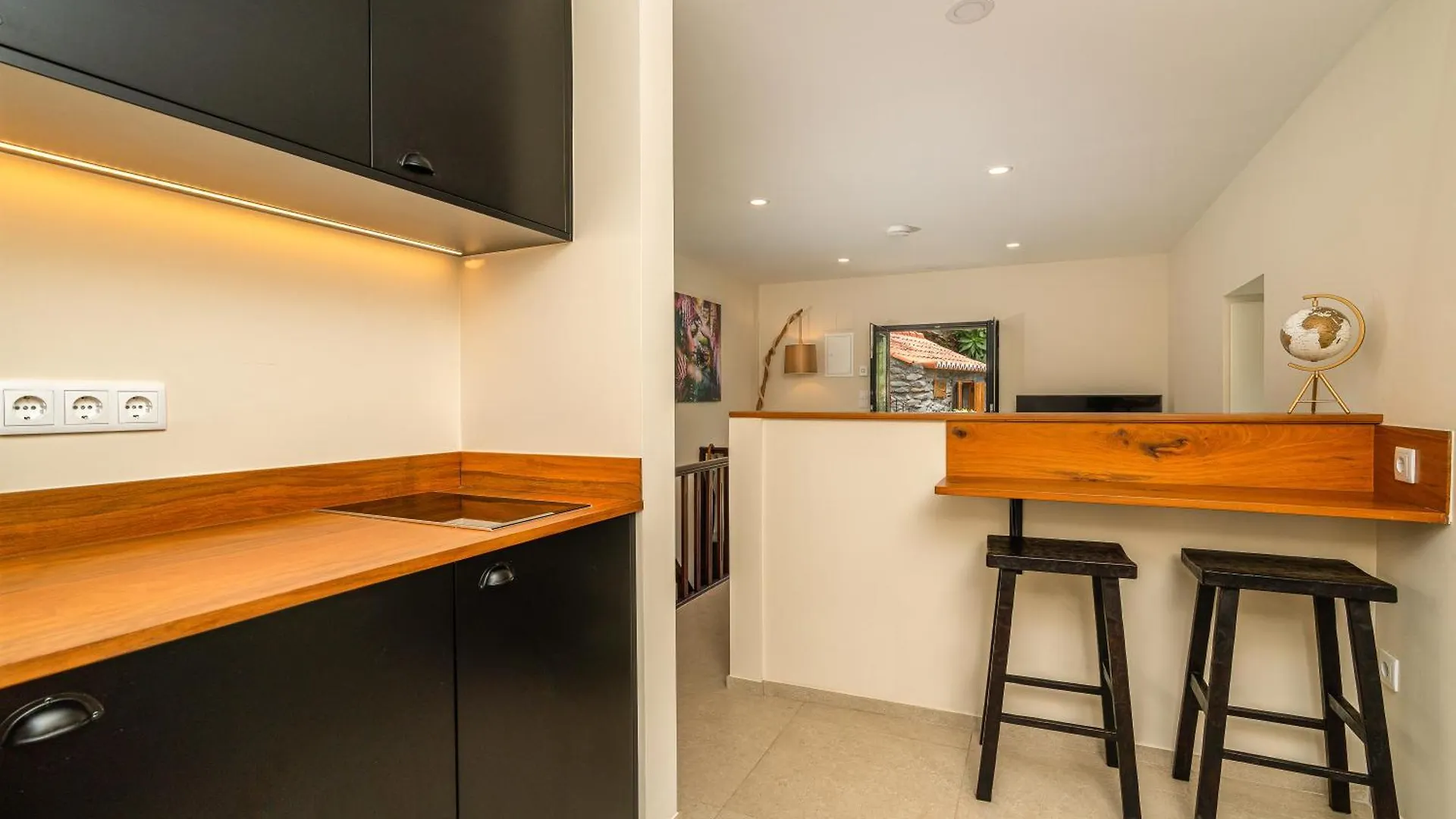 Casas Da Terca - Modern Comfort In Traditional Houses Set Within 300Sqm Of Private Gardens To Explore Tabua  0*, Tabua (Madeira)