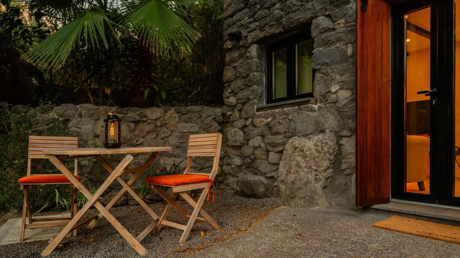 Casas Da Terca - Modern Comfort In Traditional Houses Set Within 300Sqm Of Private Gardens To Explore Tabua  0*, Tabua (Madeira) Portugal