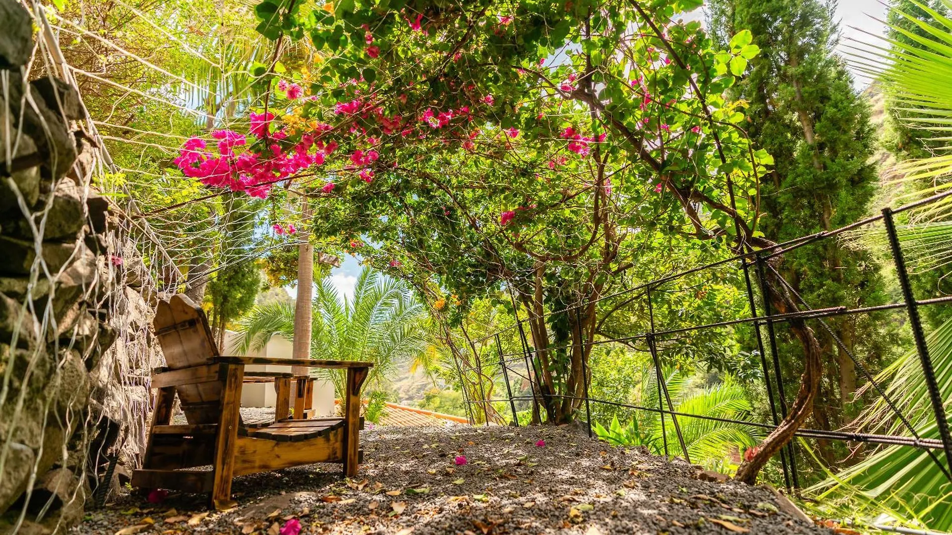 Casas Da Terca - Modern Comfort In Traditional Houses Set Within 300Sqm Of Private Gardens To Explore Tabua  Tabua (Madeira)