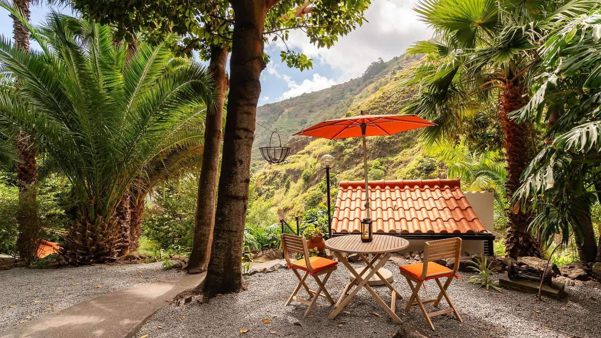 Casas Da Terca - Modern Comfort In Traditional Houses Set Within 300Sqm Of Private Gardens To Explore Tabua  Lägenhet Tabua (Madeira)