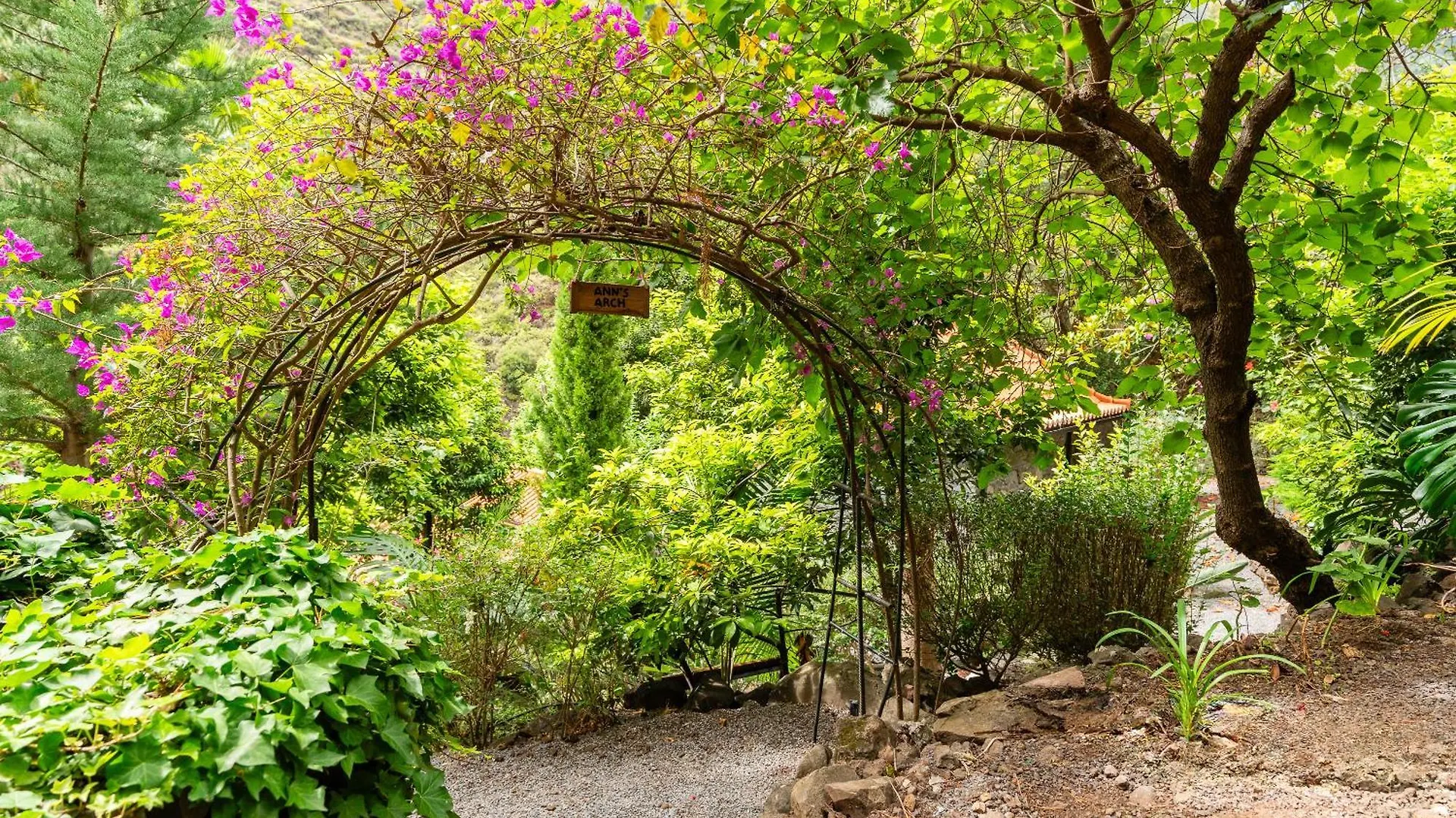Casas Da Terca - Modern Comfort In Traditional Houses Set Within 300Sqm Of Private Gardens To Explore Tabua  Tabua (Madeira)