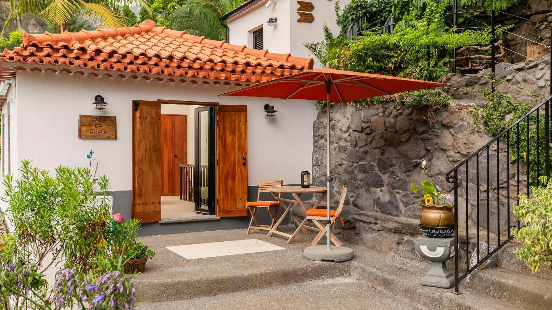 Casas Da Terca - Modern Comfort In Traditional Houses Set Within 300Sqm Of Private Gardens To Explore Tabua  Portugal