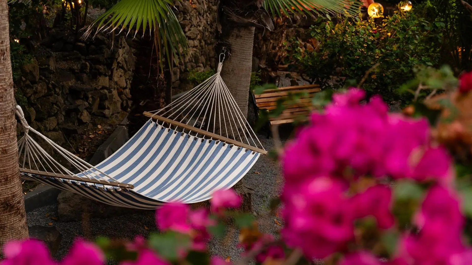Casas Da Terca - Modern Comfort In Traditional Houses Set Within 300Sqm Of Private Gardens To Explore Tabua  0*, Tabua (Madeira)