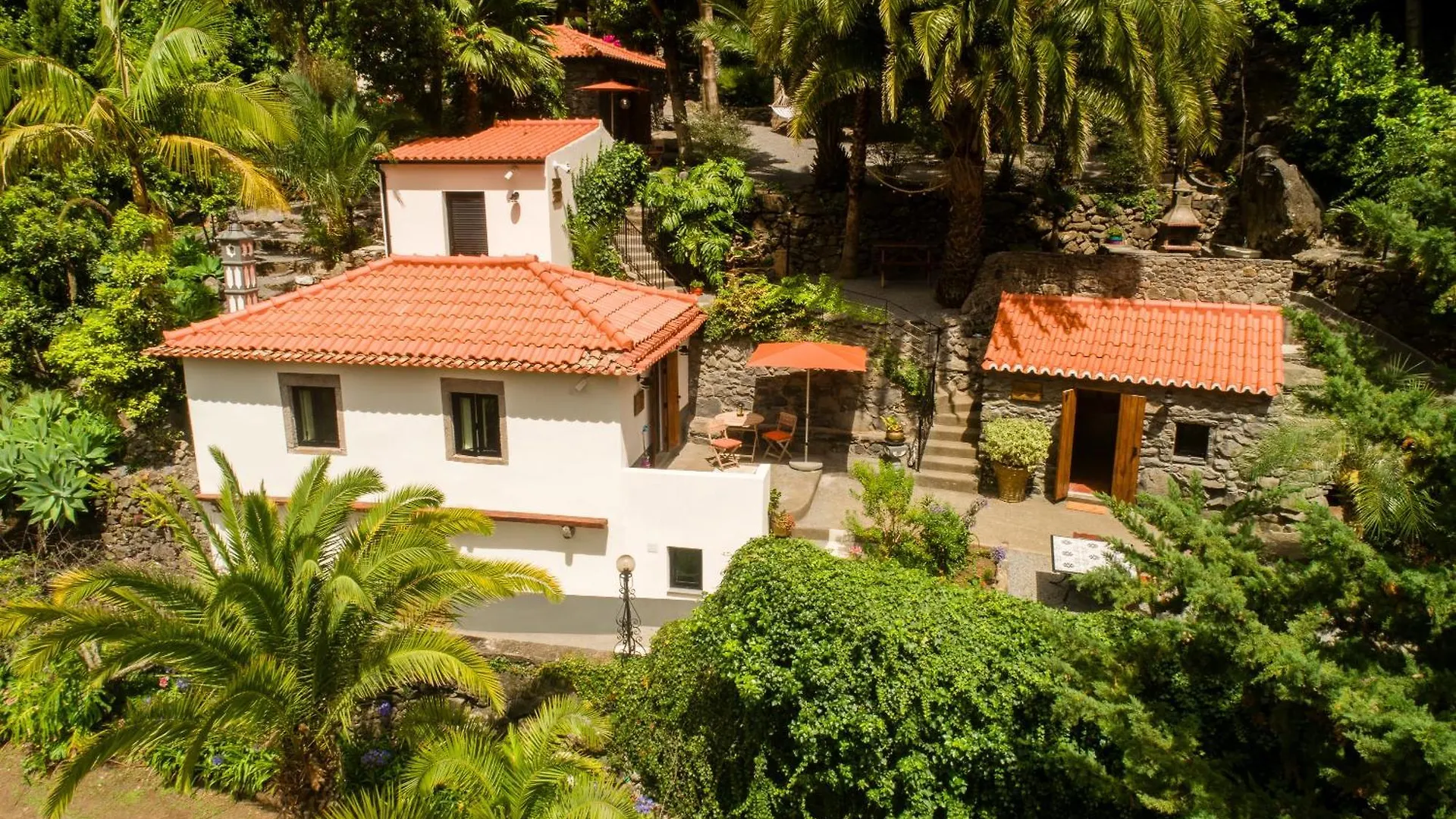 Casas Da Terca - Modern Comfort In Traditional Houses Set Within 300Sqm Of Private Gardens To Explore Tabua  0*, Tabua (Madeira) Portugal