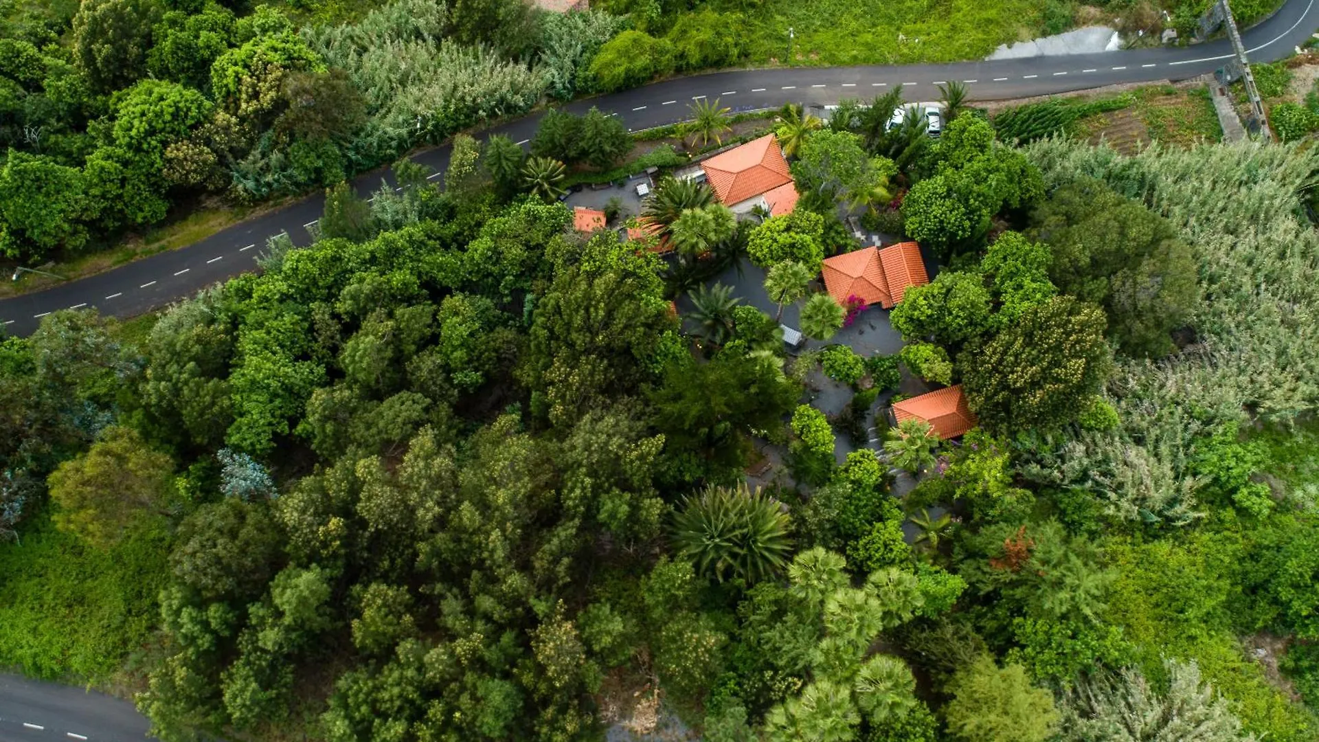 Casas Da Terca - Modern Comfort In Traditional Houses Set Within 300Sqm Of Private Gardens To Explore Tabua  Apartment Tabua (Madeira)