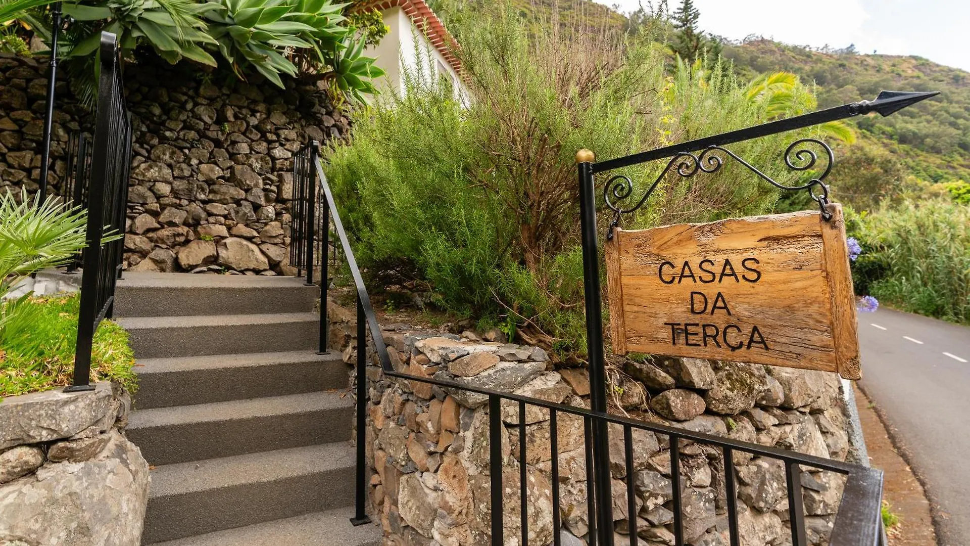 Casas Da Terca - Modern Comfort In Traditional Houses Set Within 300Sqm Of Private Gardens To Explore Tabua  0*, Tabua (Madeira)